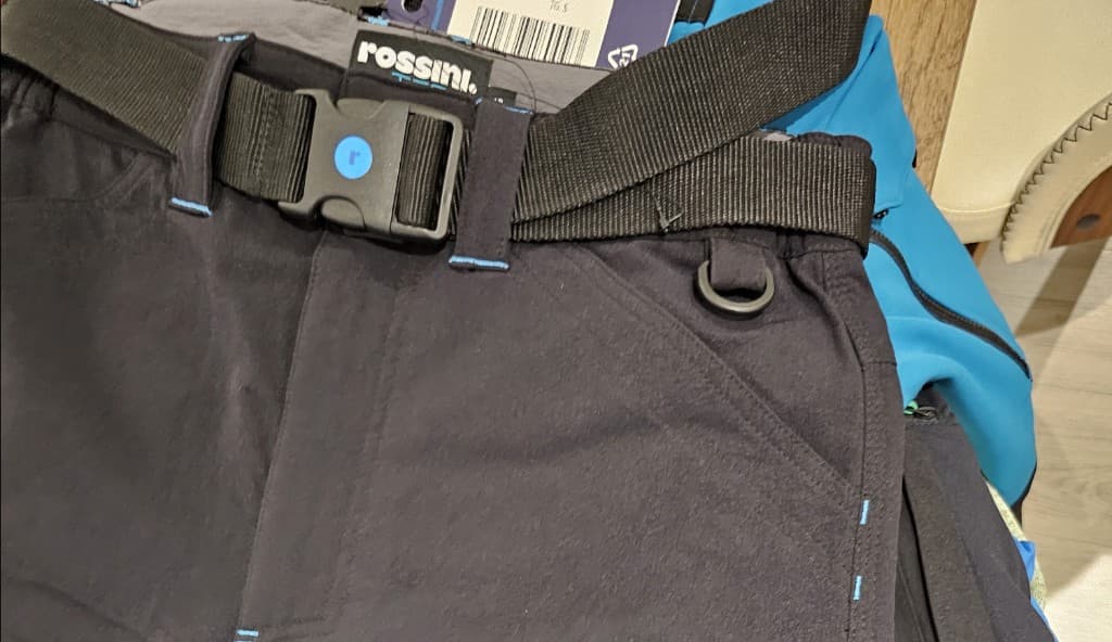 Cargo belt and waistband construction closeup