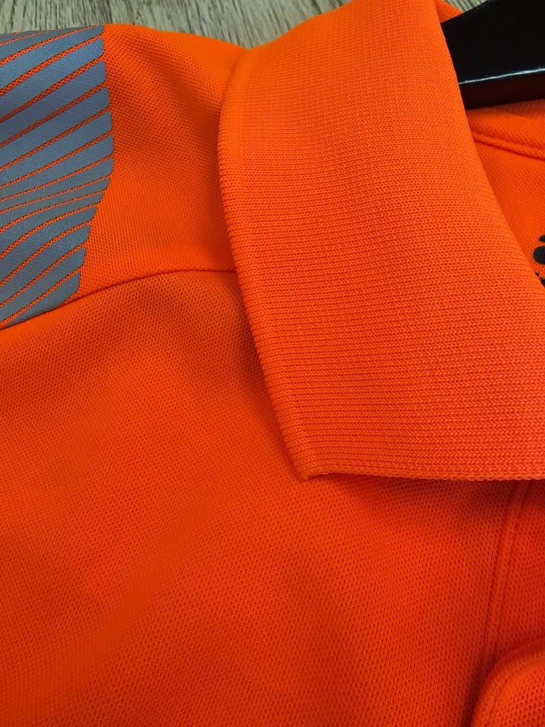 Hi-vis polo with diagonal shoulder reflective tape for EN ISO 20471