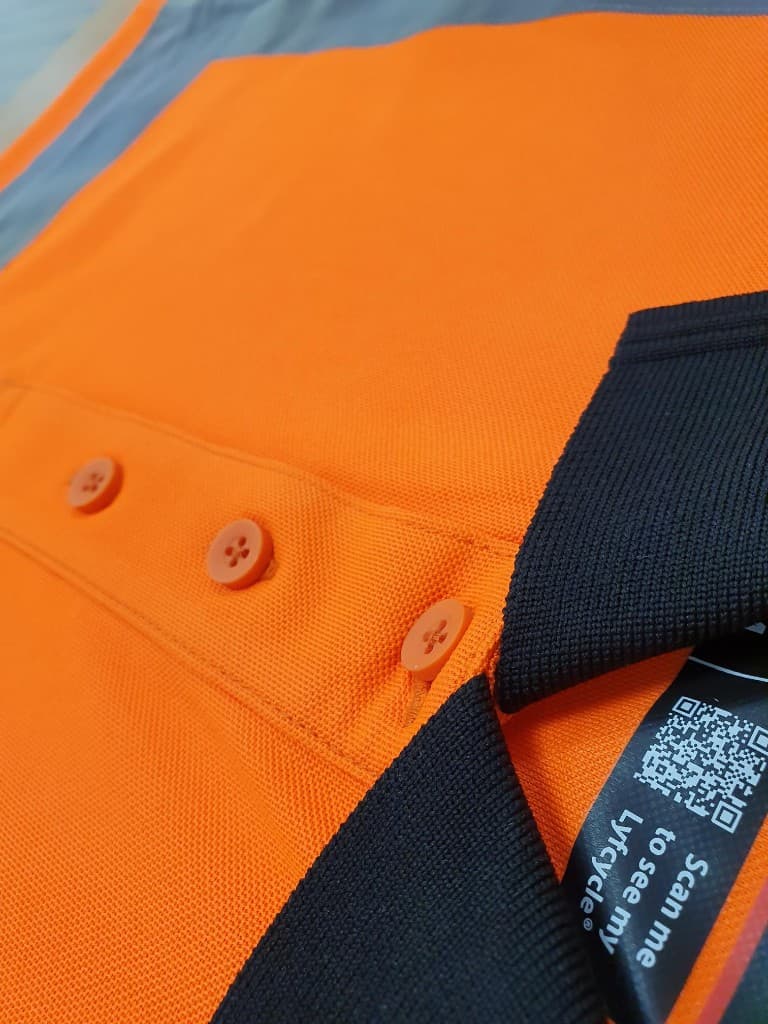 Lyfcycle recycled material neck tag on sustainable workwear